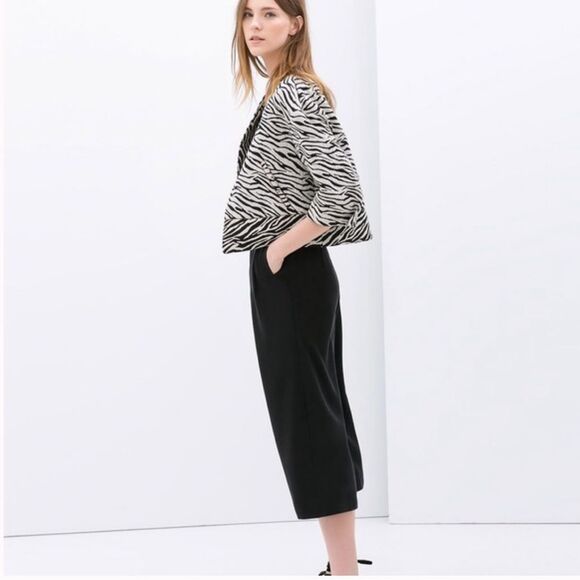 NWT Zara Basic Zebra Print Crop Blazer Womens Size S - Picture 2 of 7